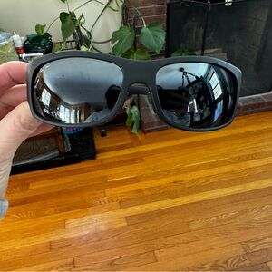 Maui Jim Longboard MJ 222-2M Black Wrap Sunglasses Gray polarized Lenses 61mm